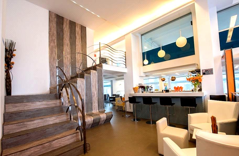 Astron Hotel